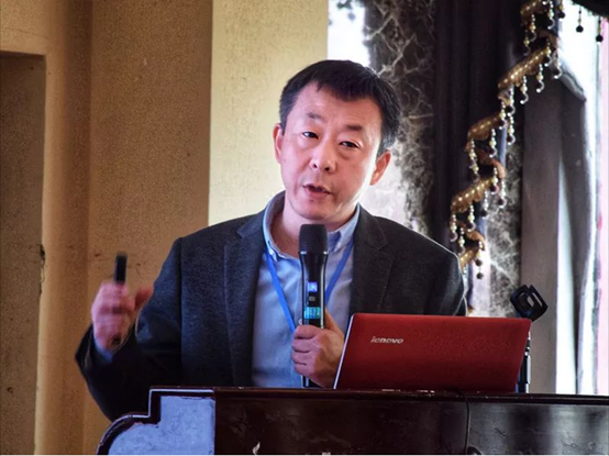 尊龙凯时与行业专家齐聚一堂共话能源转型生长